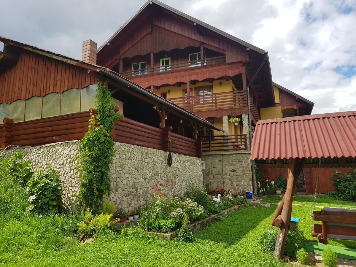 Hotel Casa de Vacanta Silvia Mînăstirea Humorului Exterior foto